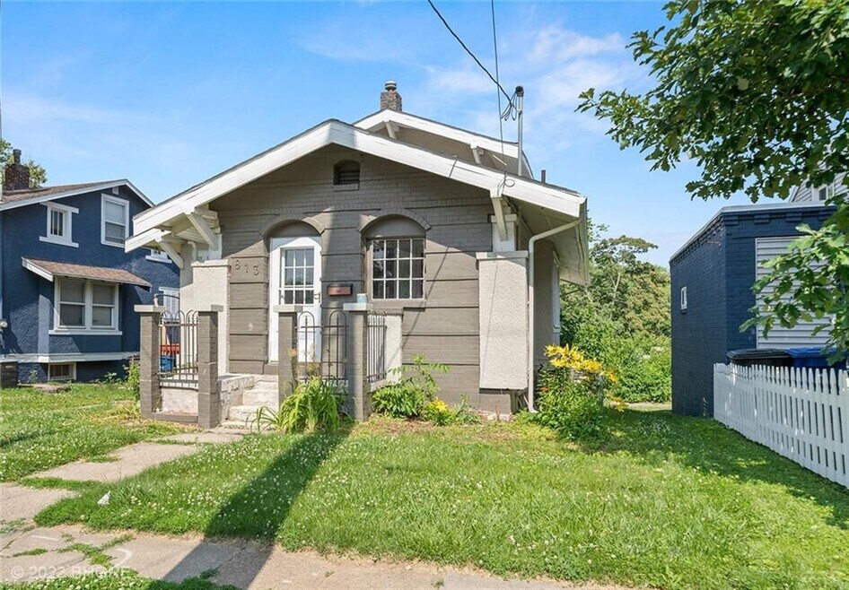 Property main image